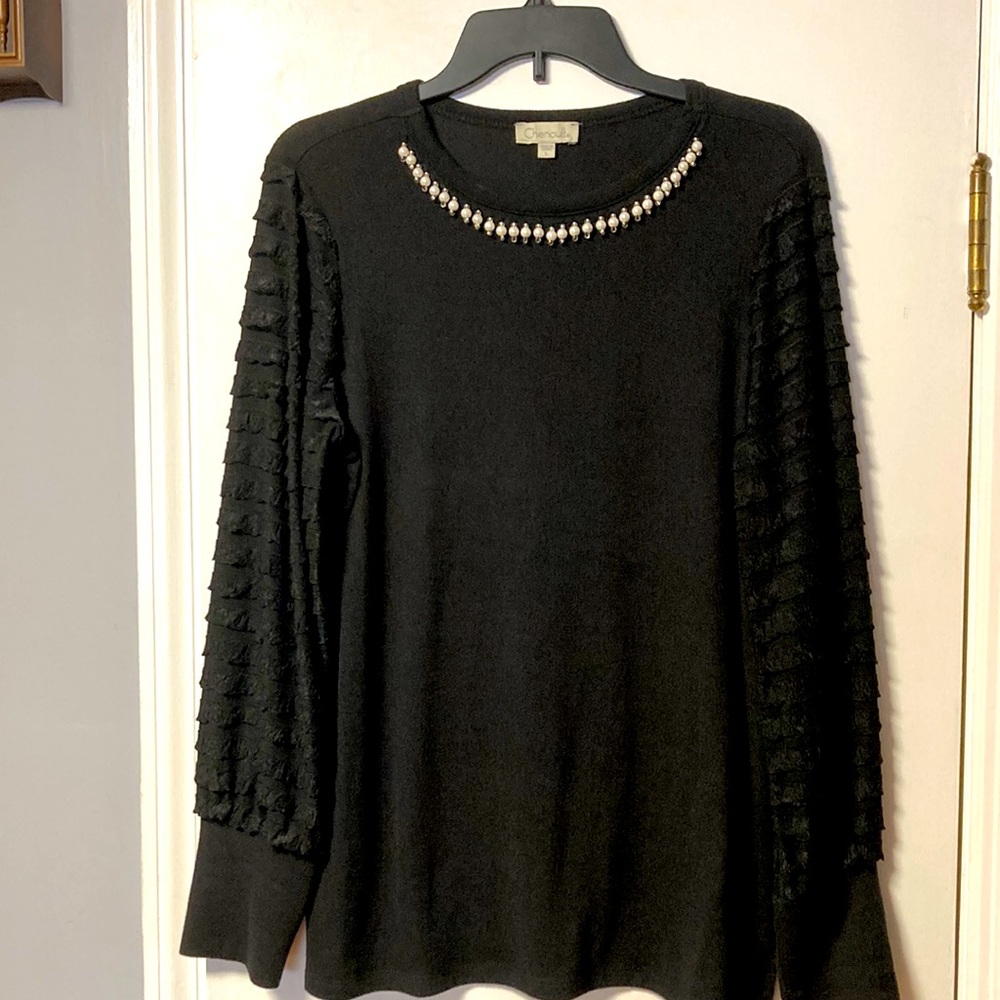 Chic Pearl-like Beaded Black Top